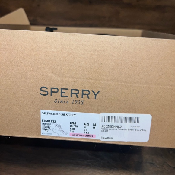 Sperrys - Picture 2 of 4